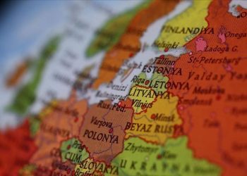 Litvanya, hava sahasına giren balonlar nedeniyle Belarus ile sınır kapılarını geçici olarak kapattı