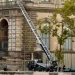 Louvre soygununda kullanılan asansörü üreten firma, soygundan reklam çıkardı