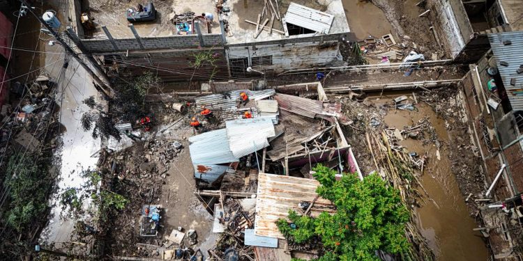 Meksika'da sel felaketinde can kaybı artıyor