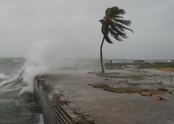 Melissa Kasırgası, Jamaika'nın güneybatısını vurdu