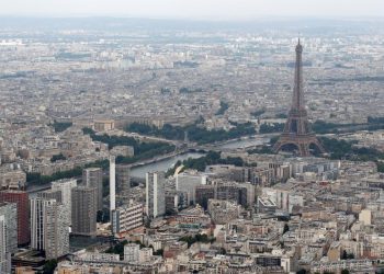 Fransa'da Başbakan Lecornunun istifasıyla siyasi ve mali kriz derinleşiyor