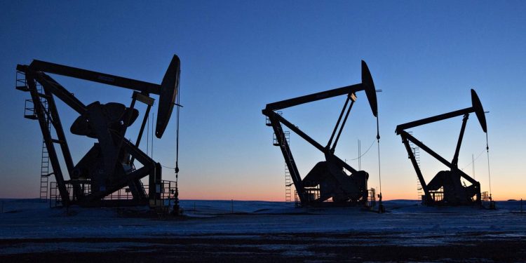 Brent petrolün varili 64,61 dolardan işlem görüyor