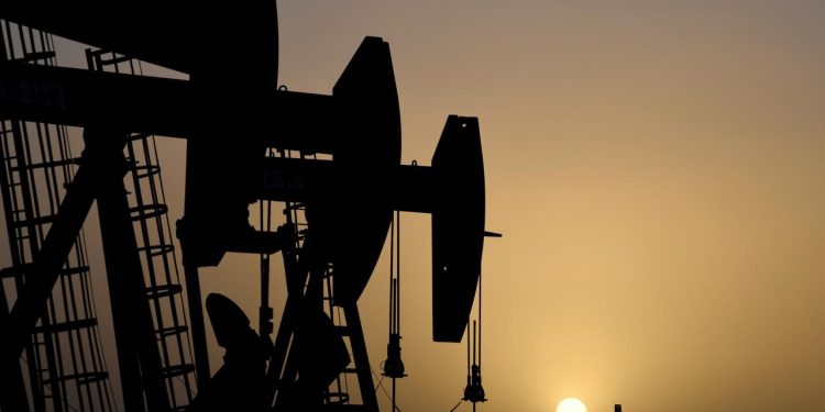 Brent petrolün varili 62,16 dolardan işlem görüyor