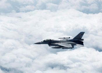 Polonya savaş uçakları, Baltık Denizi üzerinde Rus keşif uçağını engelledi