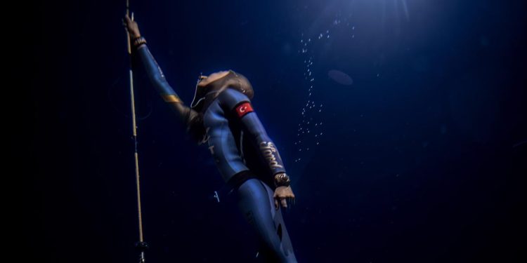 Milli yüzücü Şahika Ercümen 10 yıl sonra nefesini yine Gazze için tuttu