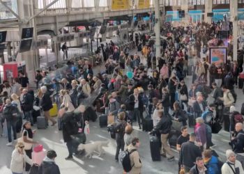 Fransa'da sabotaj eylemi nedeniyle tren seferlerinde aksamalar yaşandı