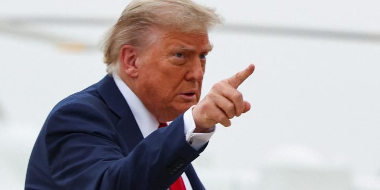 ABD'de Demokrat senatörler, Trump'ın nükleer silah testi talimatına tepki gösterdi