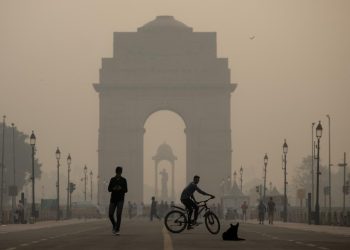 Hindistan, başkent Yeni Delhi'de hava kirliliğine karşı yapay yağmur denemeleri yapıyor