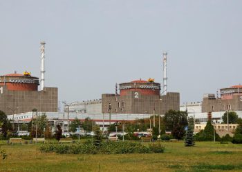 Ukrayna'daki Zaporijya Nükleer Santrali çevresinde topçu atışları duyuldu