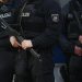 Almanya'da polis, 12 yaşındaki işitme engelli bir kızı silahla vurdu