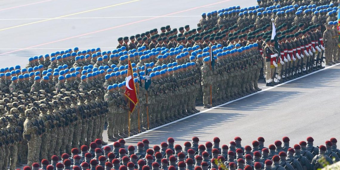 Azerbaycan, Karabağ Zaferi'nin 5. yılını askeri geçit töreniyle kutladı