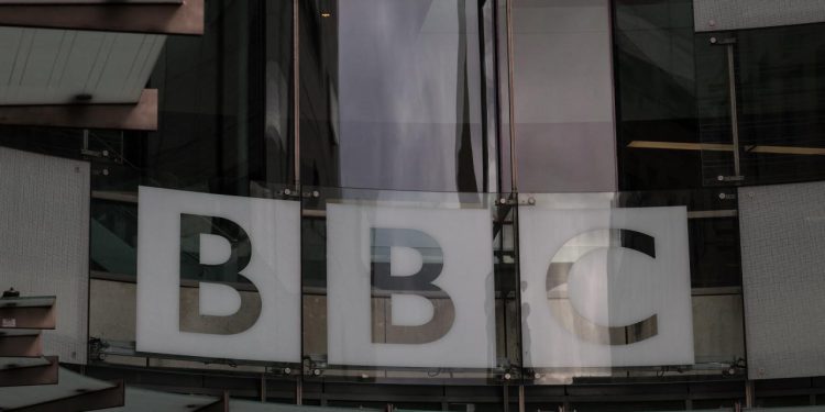 BBC, Trump'ın olası tazminat davasına karşı mücadele edeceklerini belirtti