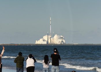 ABD'li havacılık ve uzay şirketi Blue Origin, New Glenn roketini Mars görevi için uzaya fırlattı