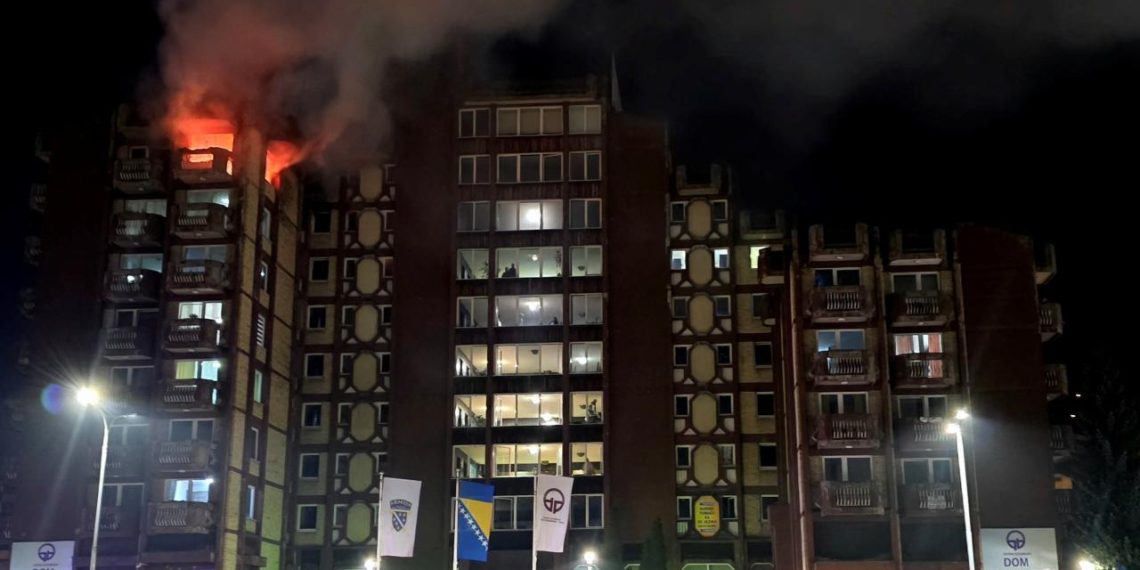 Bosna Hersek'te huzurevinde yangın: Çok sayıda kişi hayatını kaybetti