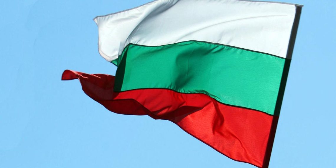 Bulgaristan'da 17 yıl önce arananlar listesine alınan ve öldüğü sanılan kişi dağda bulundu
