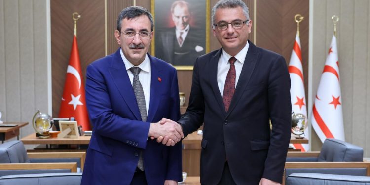 KKTC Cumhurbaşkanı Erhürman, Cumhurbaşkanı Yardımcısı Yılmaz'ı kabul etti