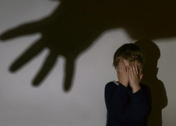 İngilterede sosyal hizmetlerin bakımındaki 2 bin 400den fazla çocuk kayboldu