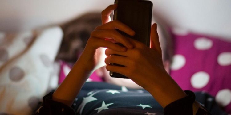 Cambridge Sözlüğü yılın kelimesini seçti: Parasosyal