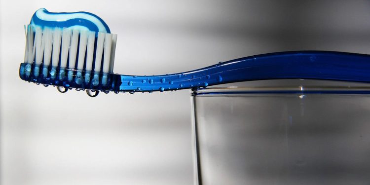 Saçtan yapılan diş macunu diş minesini yeniden büyütebilir