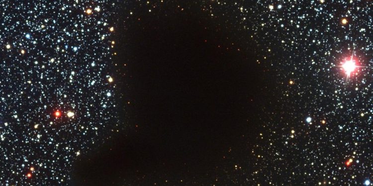 Güneş sistemindeki en karanlık yer neresi? Evrenin rengi bej mi?