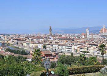 İtalya'nın ünlü şehrinde açık havada yemek yemek yasaklanıyor