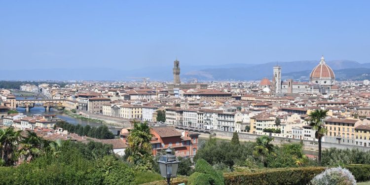 İtalya'nın ünlü şehrinde açık havada yemek yemek yasaklanıyor