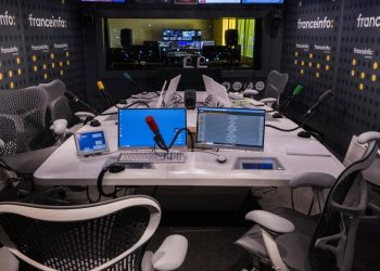 Fransız televizyon kanalında bomba ihbarı: Canlı yayın kesildi