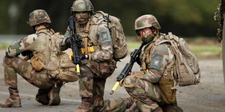 Fransız Parlamentosunda ordunun güçlendirilmesine ilişkin oylama yapılacak