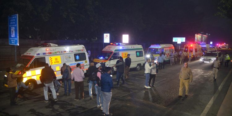 Hindistan'da bir araçta meydana gelen patlamada 8 kişi hayatını kaybetti