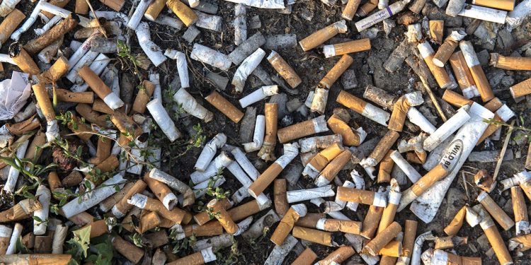 Berlinde yere sigara izmariti atanlara 3 bin euro ceza verilecek