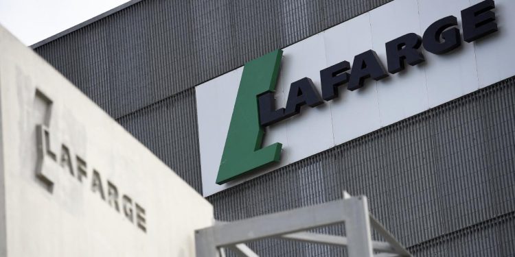 Fransız şirketi Lafarge'ın terör örgütünü finanse etmekten yargılanacağı dava yarın başlıyor
