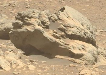 NASA, Mars'ta oraya ait olmayan bir kaya keşfetti
