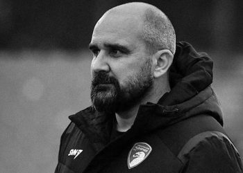 Maçta kalp krizi geçiren Bosna Hersekli teknik direktör hayatını kaybetti