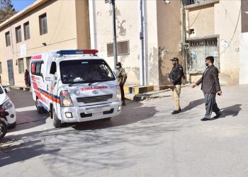 Pakistan'da tutkal fabrikasında gaz sızıntısı sonucu meydana gelen patlamada 15 kişi hayatını kaybetti