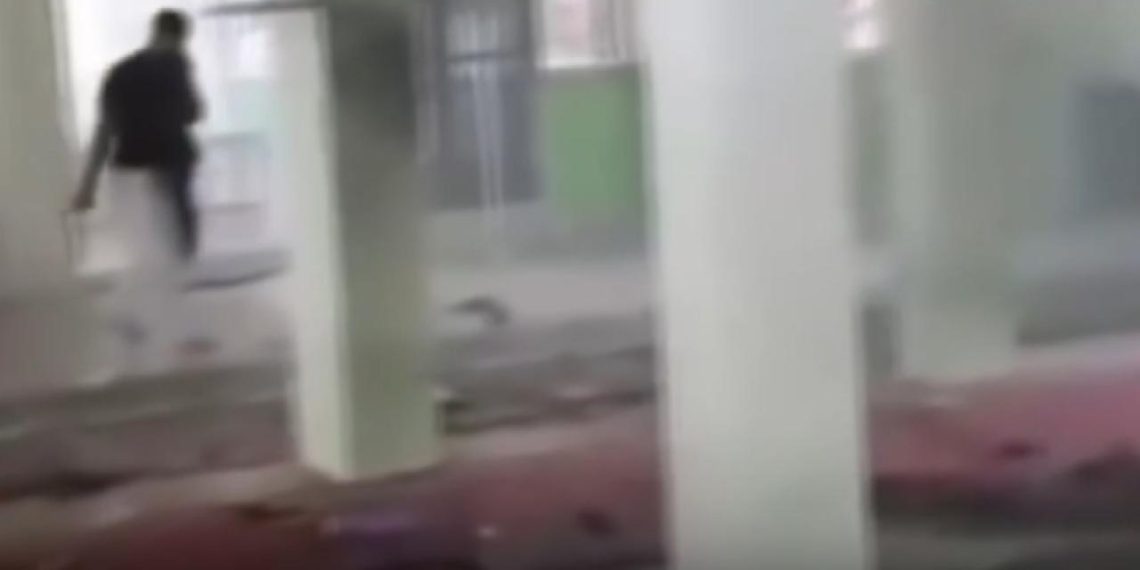 Endonezya'da camide patlama: 54 yaralı