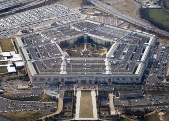 WSJ: Pentagon'dan bir heyet, barış görüşmelerinin yeniden başlatılması için Ukrayna'ya gönderildi