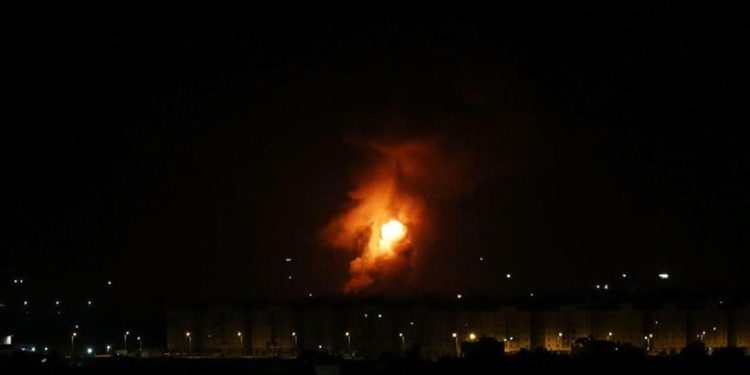 Suriye'nin başkenti Şam'da patlama sesleri duyuldu