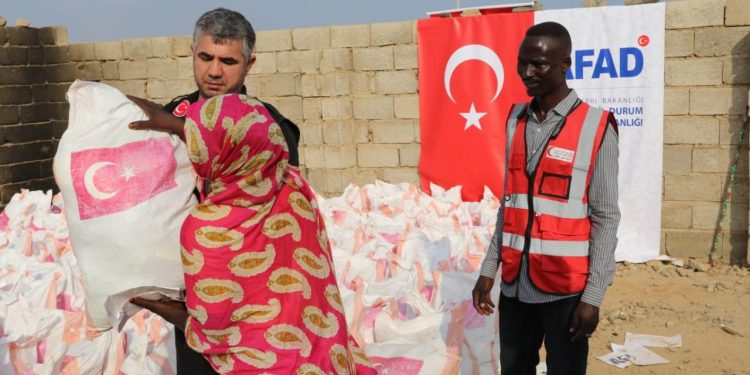 AFAD'dan çatışmaların sürdüğü Sudan'a gıda desteği
