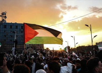 Bir ülke küllerinden doğuyor: Suriye