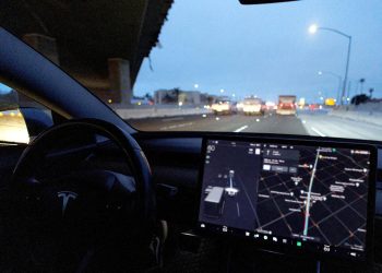 Avustralyada Teslayı vuran gizemli cisim: Tarihte bir ilk olabilir