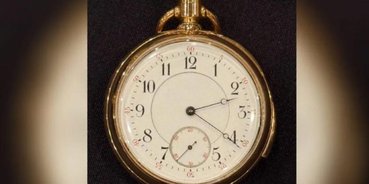 Titanic faciasından kalan altın cep saati 1 milyon sterline satışa çıkıyor