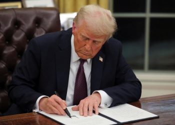 Trump, yapay zeka girişimine dair kararnameyi imzaladı