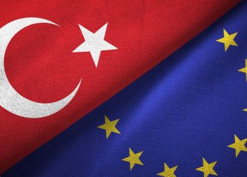 AB Komisyonu: Türkiye, bölgesel istikrara katkı sunan belirleyici bir aktördür