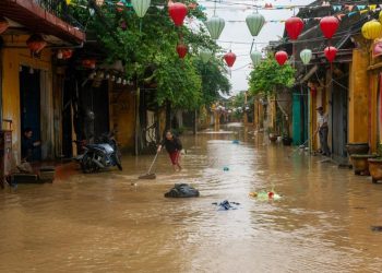 Vietnam'da şiddetli yağışların neden olduğu sellerde 55 kişi hayatını kaybetti