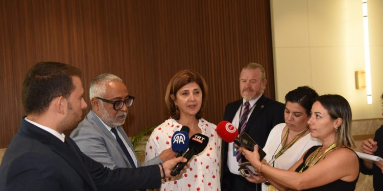 Holguin: Yeni bir gayriresmi 5+1 için erken