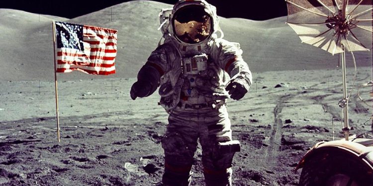 NASA yeniden Ay'a gidecek