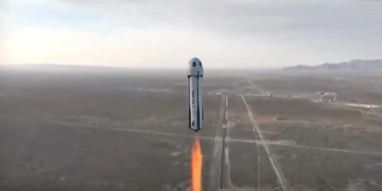 ABD'li havacılık ve uzay şirketi Blue Origin, teknik sorun nedeniyle yörünge altı uçuşu erteledi