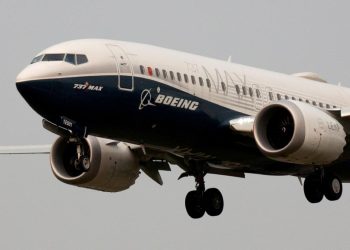 13 yıldır kayıp olan Boeing uçağı park alanında bulundu