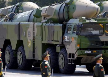 Çin 100'den fazla yeni kıtalararası balistik füze stokladığı iddiasını reddetti