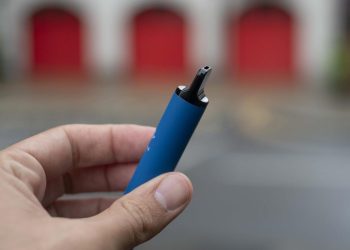 Azerbaycan'da sıvı elektronik sigaralar yasaklandı